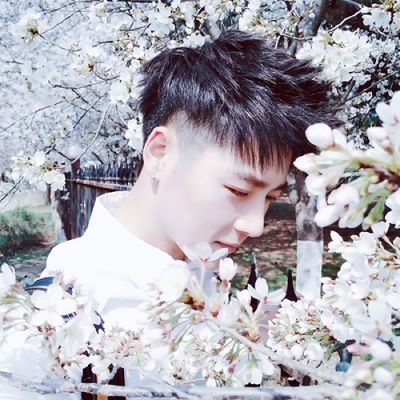  情头豪车美女帅哥非常拽的情侣头像两张霸气一对