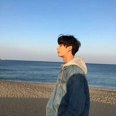 帅气的男生必备