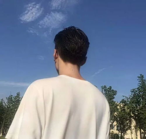  心里若有了良人眼前的便全是路人