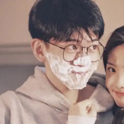  何为爱情为什么欢乐易与人分享,悲伤却只能独自品尝