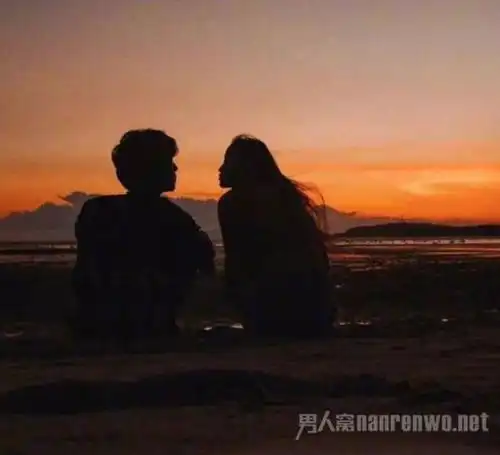 最适合情侣拍照的3个姿势每个都甜到发腻 最适合情侣拍照的3个姿势每个都甜到发腻