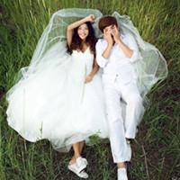  求情侣头像男穿西装女穿婚纱的多一点
