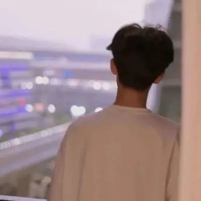 不仔细看不出来的情侣头