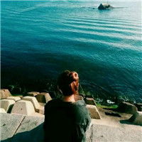 背影头像情侣夕阳海边