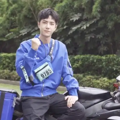  王一博头像,每天感慨一万遍,为什么一博这么帅