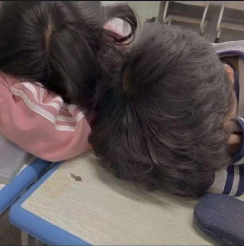  100张高能情侣头像,超甜超污单身慎点