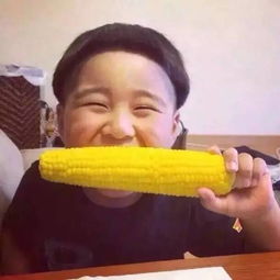 低头玩手机情侣头像搞怪