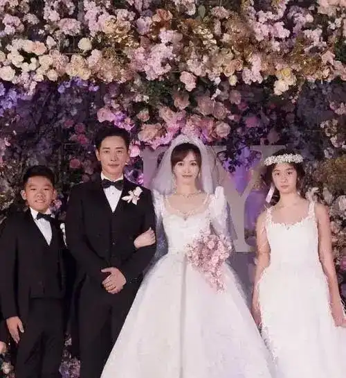  他拿所有积蓄给女友母亲治病,出院后女友提出分手如今他身价过亿