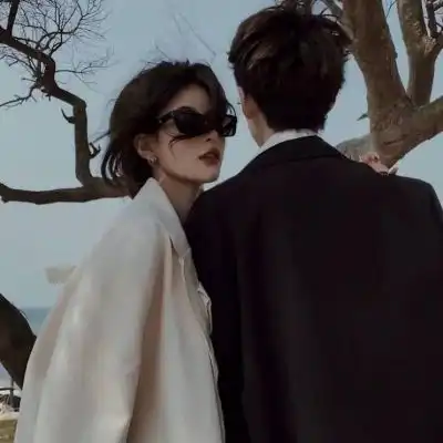 ins头像情侣一左一右神