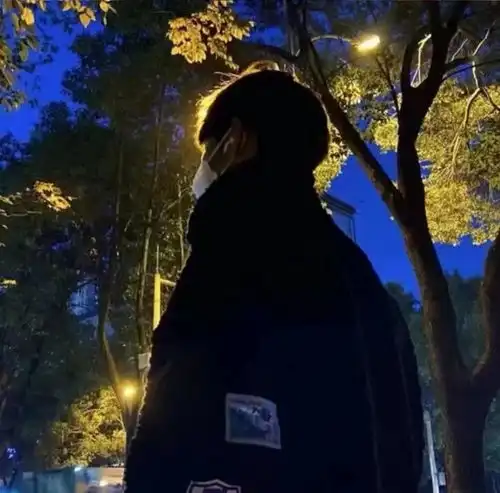  y甜甜的情侣头像