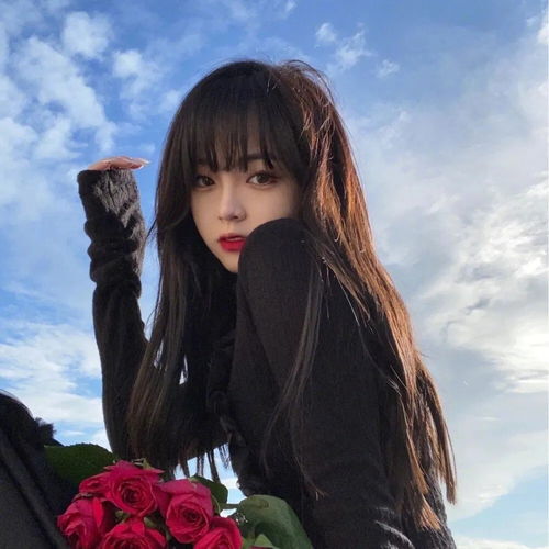  优质女生头像拥抱那么多起起落落想念的还是和你在一起时的烟火