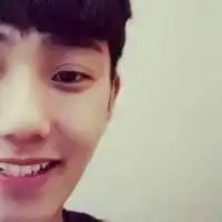  求情侣头像,只露半边脸的