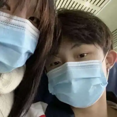  心脏又不长在正中间对你偏心怎情侣头像我要个性网