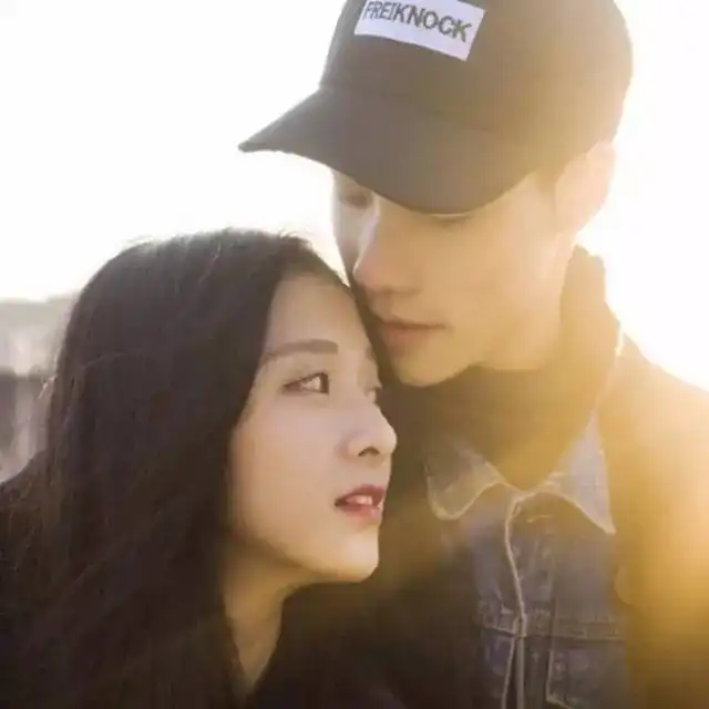 壁纸头像我讨厌你不在我身边却不给我打电话 壁纸头像我讨厌你不在我身边却不给我打电话