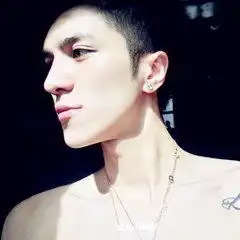 求另一半情侣头像 求另一半情侣头像