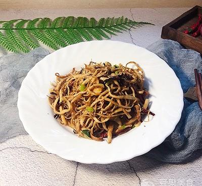  干煸杏鲍菇的做法