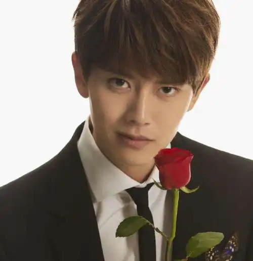  曾经有多胖,现在就有多帅,郭麒麟任嘉伦逆袭,看到肖战经历了啥