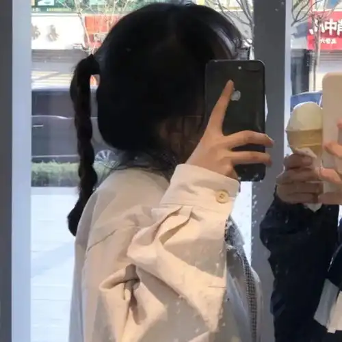 情侣头像拿杯子一左一右