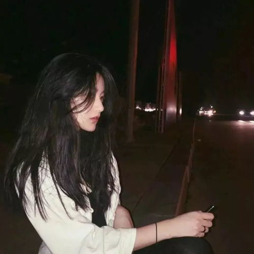 黑暗版情侣头像真人钉子