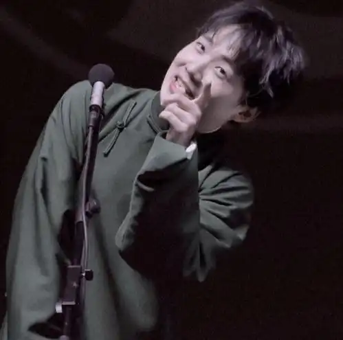  头像上一秒宝贝在的下一秒滚吧不爱