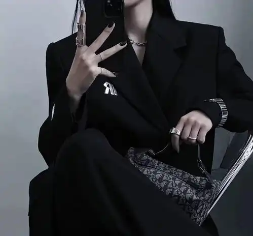  头像暗黑高级系女头
