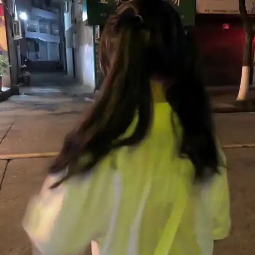 情侣头像真人不露脸下雨