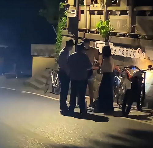  杭州多起半夜骑行党相撞事故,还有骑友情侣当街做不雅行为
