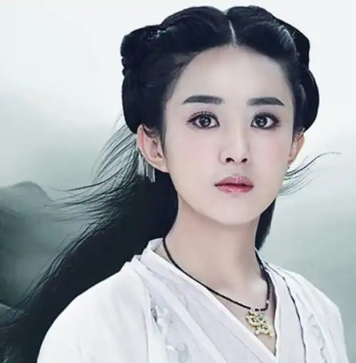  赵丽颖与王一博对戏被拍,剧本全程不离手,笔记堪比高三学生