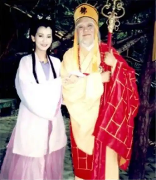  新白娘子传奇法海凭什么收服白素贞,而且每次都能打赢白娘子