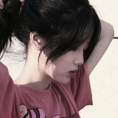 最右情侣头像女生