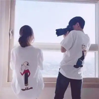  情侣装双人头像穿着一样的衣服才是一对