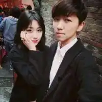  幸福的一对情侣qq头像欲带皇冠必承其重