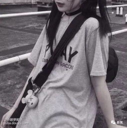  58岁大妈装萝莉网红十万见一面直播美颜被关沦为年度最惨现场