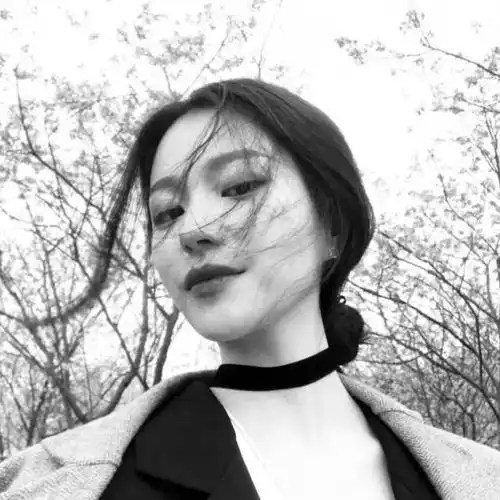 独一无二简约头像女