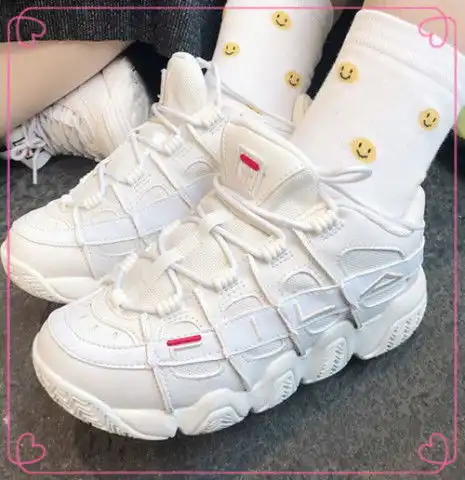 00后最爱的笑脸袜,简单时尚还百搭,网友给我来一打 00后最爱的笑脸袜,简单时尚还百搭,网友给我来一打