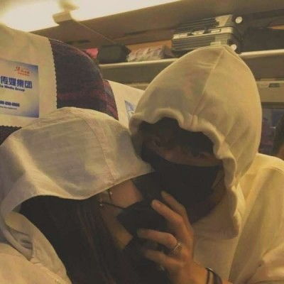  港风学院风情侣头像