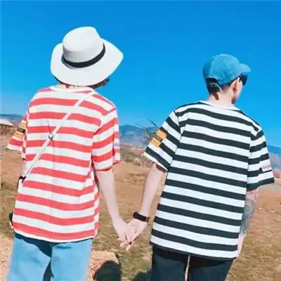  情侣装双人头像穿着一样的衣服才是一对