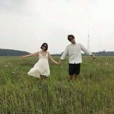  情侣头像爱情是宿命摆下的一个局,短暂的瞬间,漫长的永远