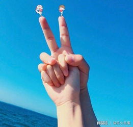  最近很火的情侣手势,马上记住