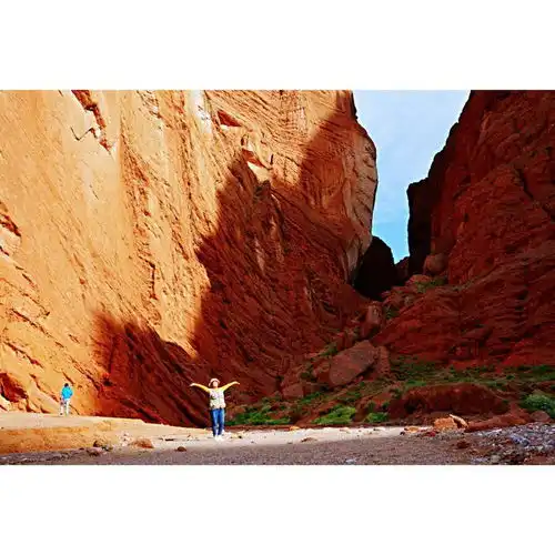 漫游新疆库车神秘大峡谷 漫游新疆库车神秘大峡谷