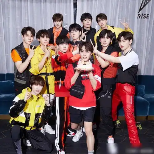  r1se参加炙热的我们,集体换黑猫警长头像,这档节目终于来了