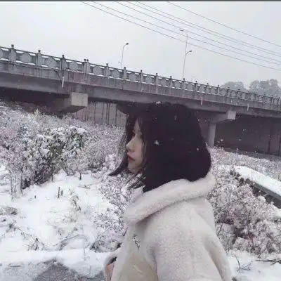 有谁可以找到这张情侣头像的另一张 有谁可以找到这张情侣头像的另一张