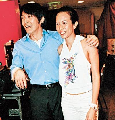  周星驰情史风云让初恋心死,被朱茵捉奸,莫文蔚难忍其花心