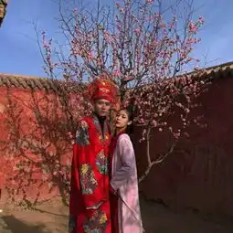 老君山红帽女情侣头像宠