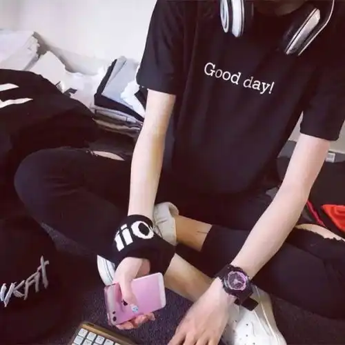  求情侣头像要真人但是不露脸的