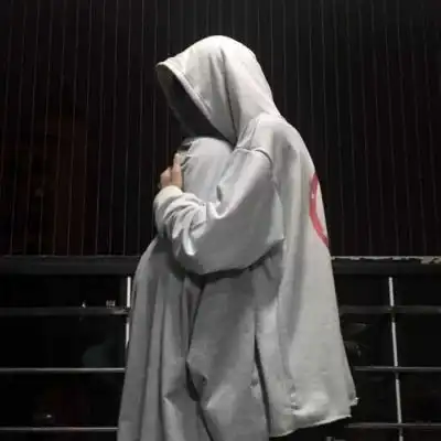 情侣头像好看伤感难过