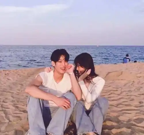 前夫再婚,我带着孩子大着肚子去参加婚礼,前夫傻眼了 前夫再婚,我带着孩子大着肚子去参加婚礼,前夫傻眼了