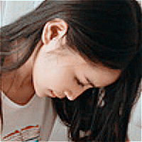  求跟下面这个男头像的情侣女头像急