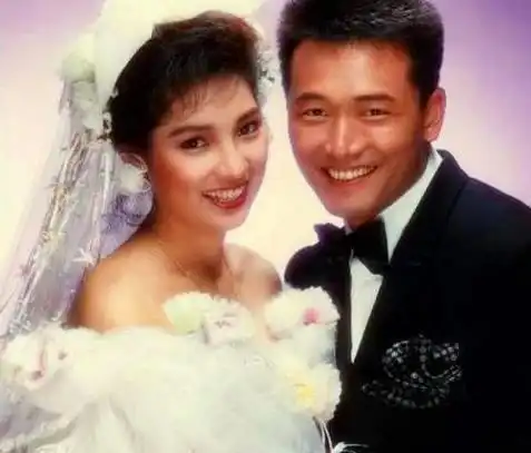 周星驰头像情侣苗侨伟