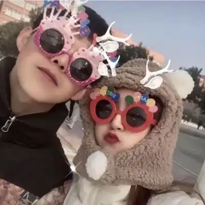  念七一对两张情侣真人过年头像